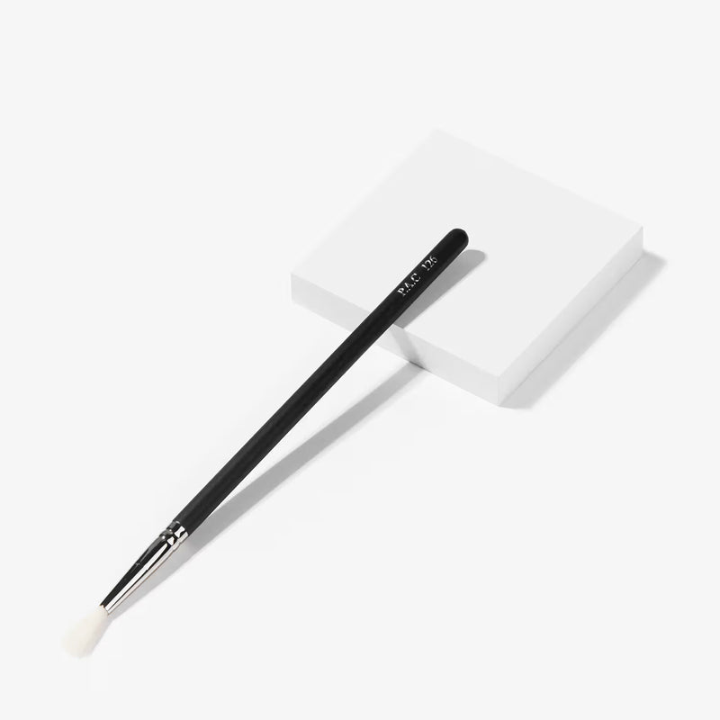 PAC EYESHADOW BLENDING BRUSH 126