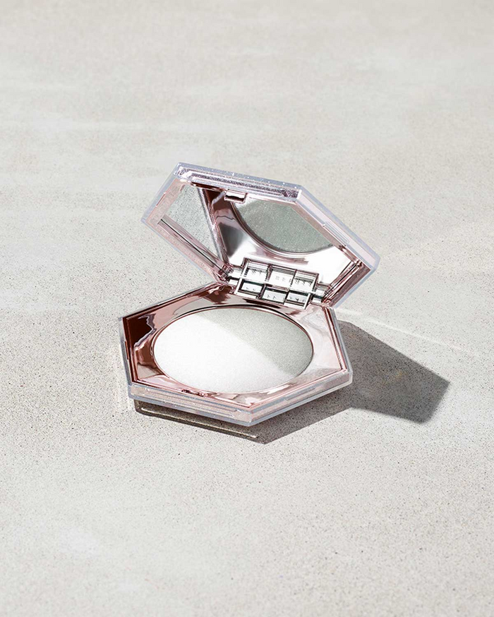 FENTY BEAUTY DIAMOND BOMB-HOW MANY CARATS